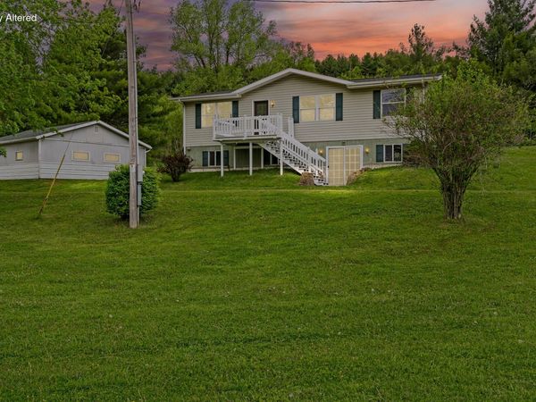 N28504 Bradley Rd, Preston, WI 54616