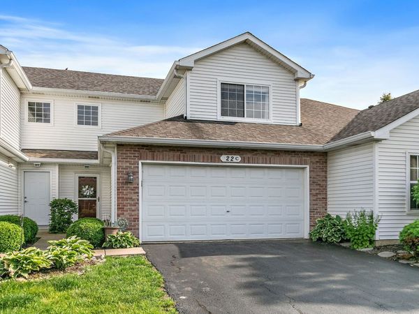 22 Rolling Oaks Road , Unit C, Sugar Grove, IL 60554