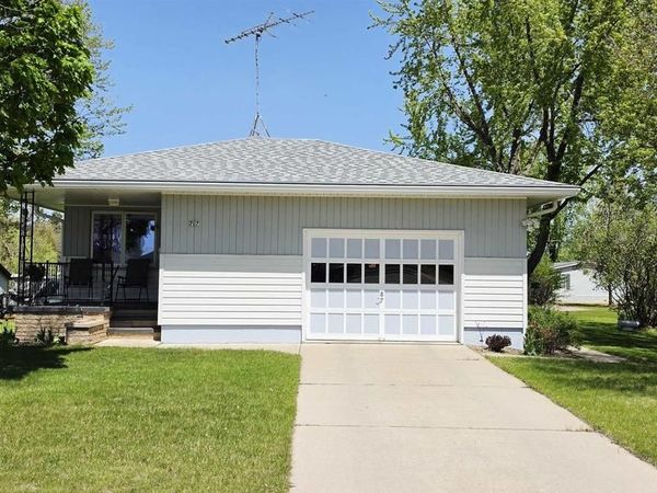 707 E 5TH STREET, Shawano, WI 54166