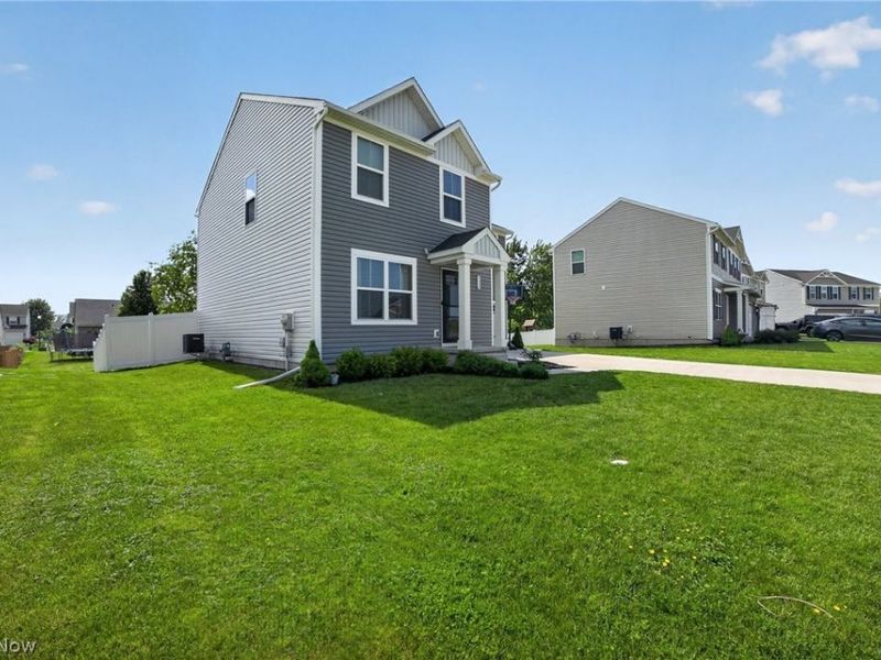 532 Roberta Drive, Painesville, OH 44077 Photo 2