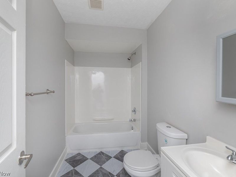 637-639 E 102nd Street, Cleveland, OH 44108 Photo 18