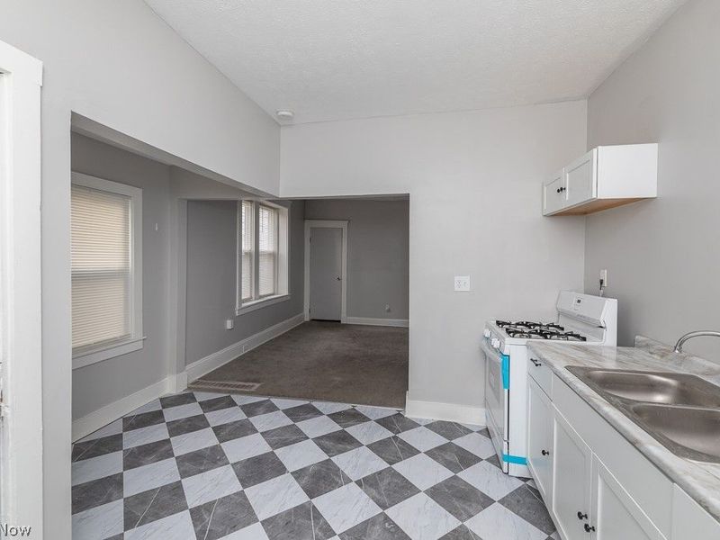 637-639 E 102nd Street, Cleveland, OH 44108 Photo 5