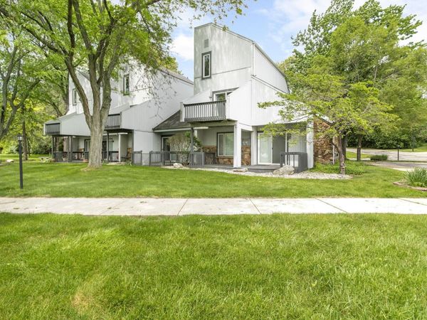 18120 Stoneridge Street, Unit Apt B, South Bend, IN 46637