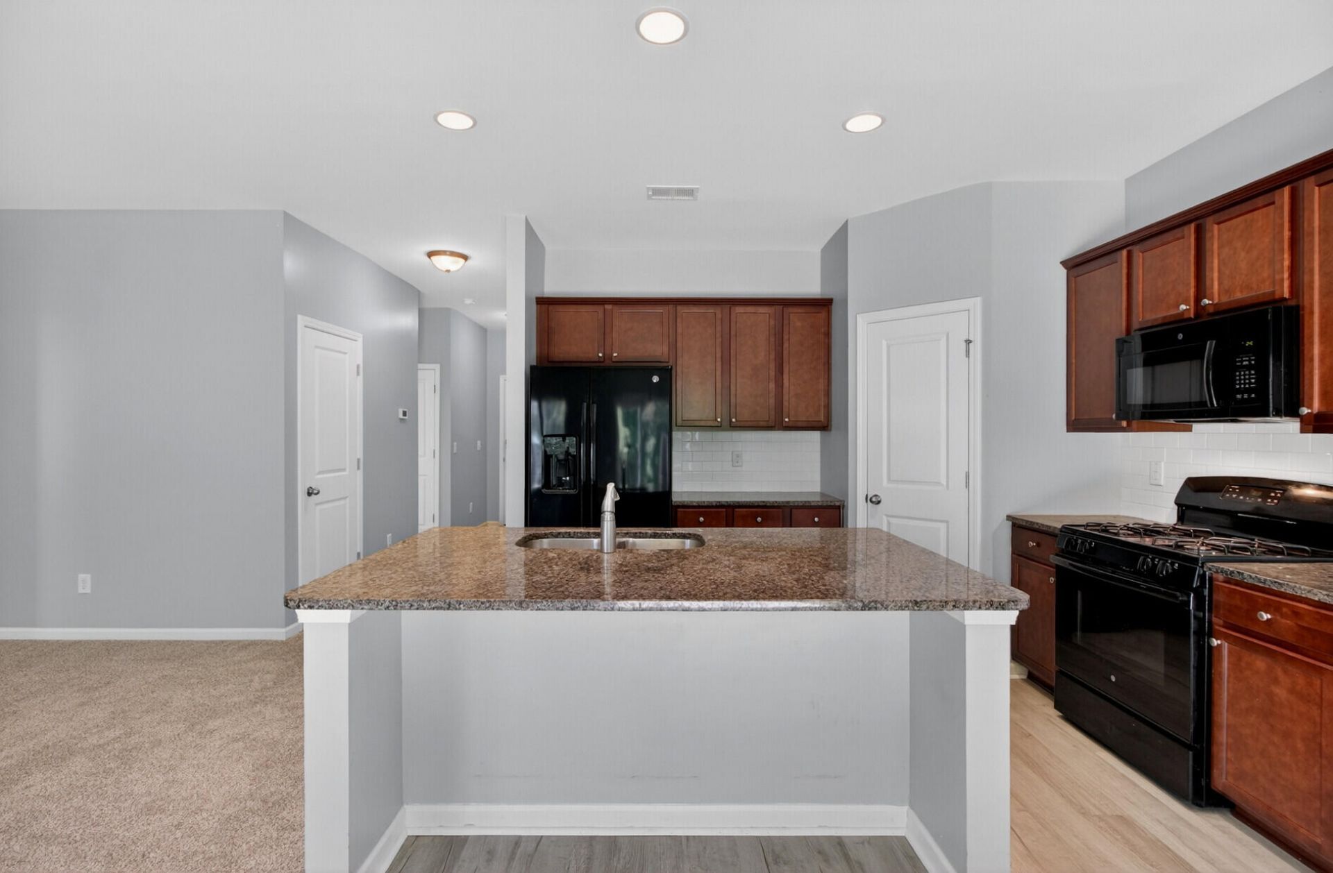 3802 Sourwood Court Photo 13