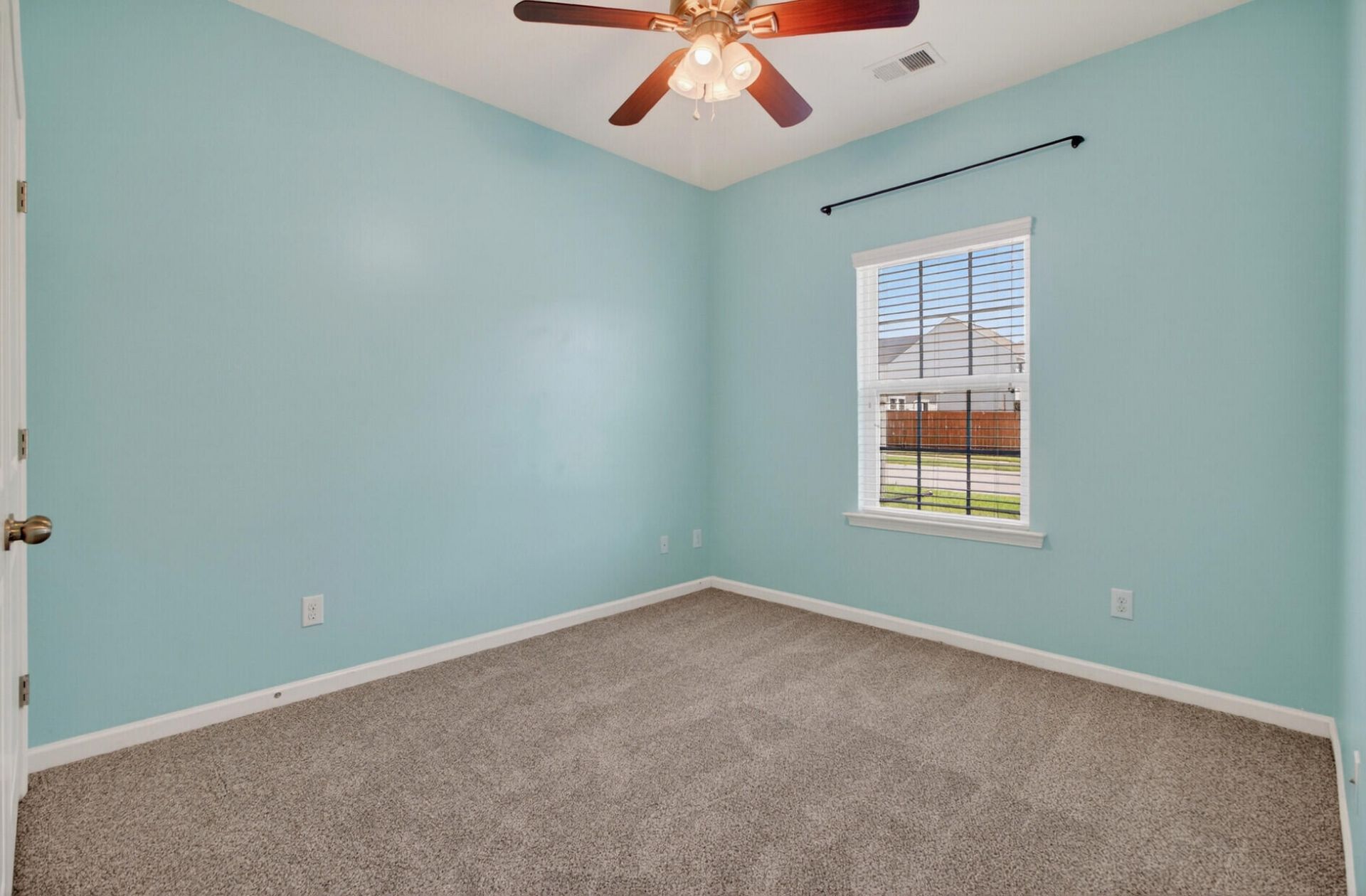 3802 Sourwood Court Photo 29