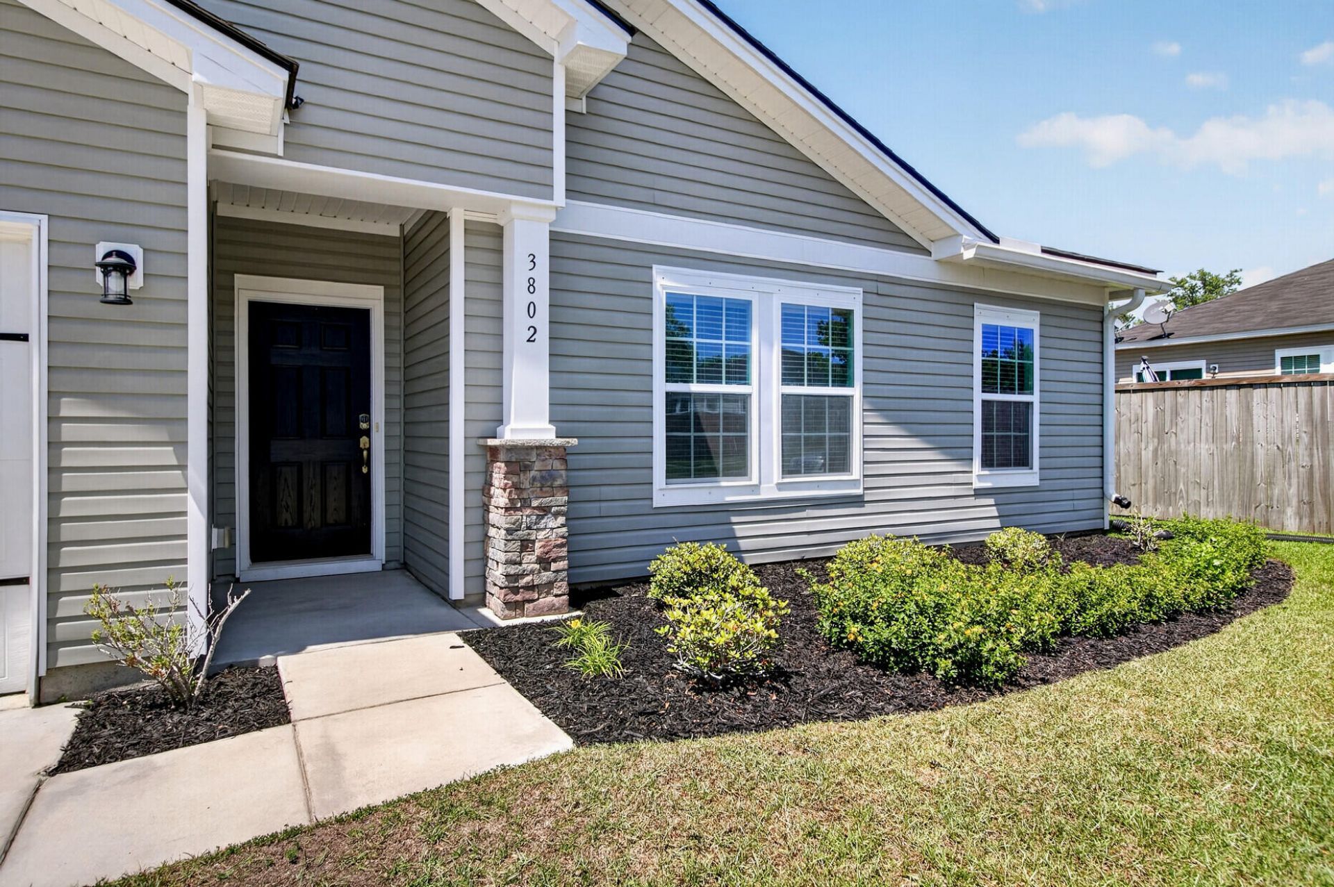 3802 Sourwood Court Photo 4