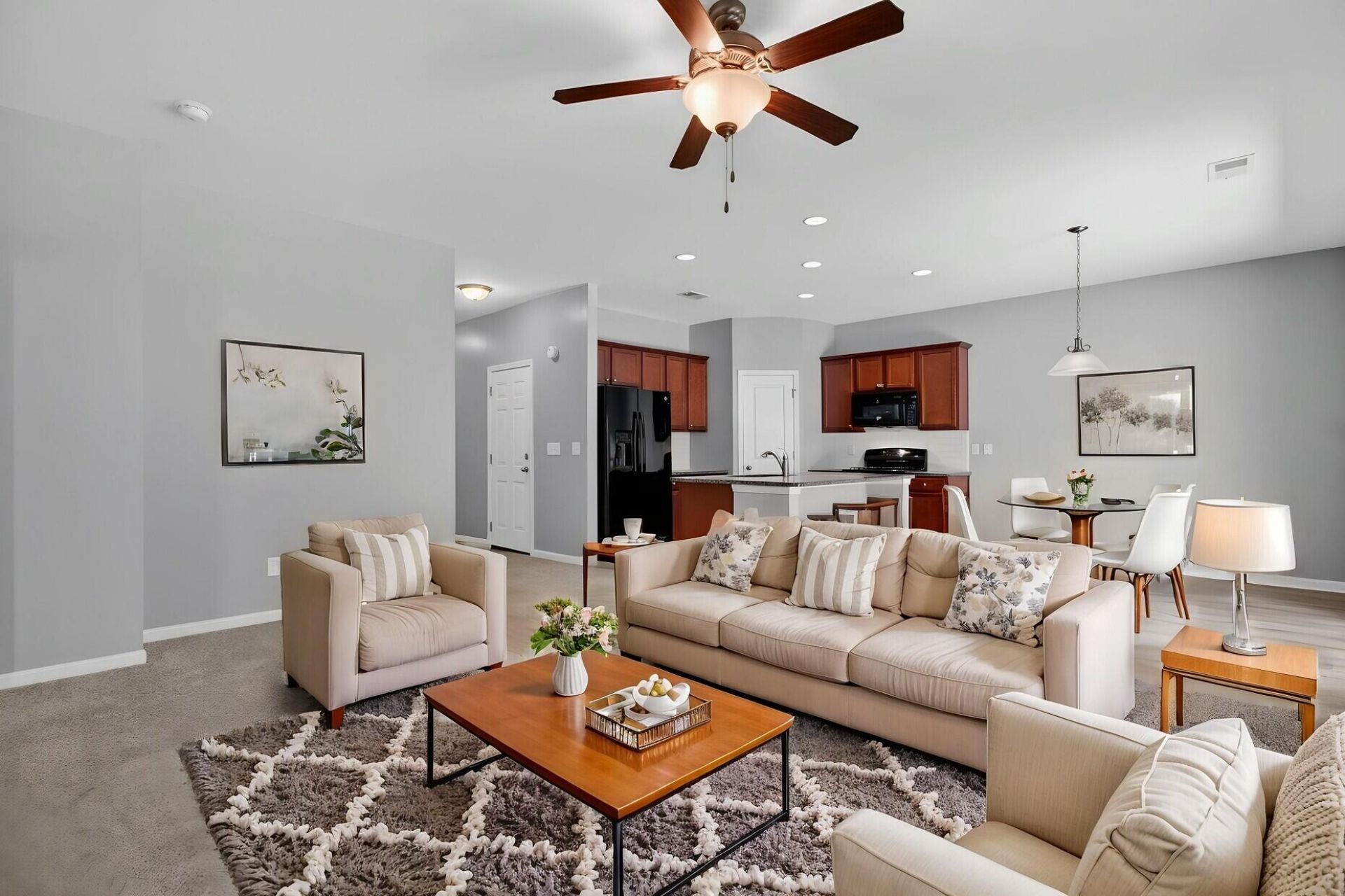 3802 Sourwood Court Photo 8