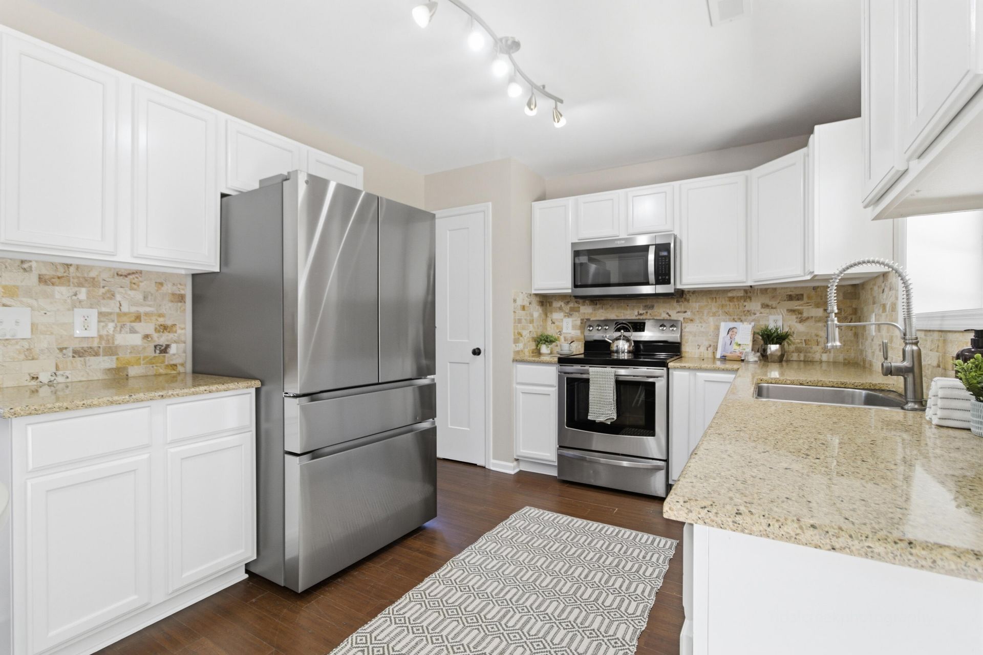 115 Thousand Oaks Circle Photo 15