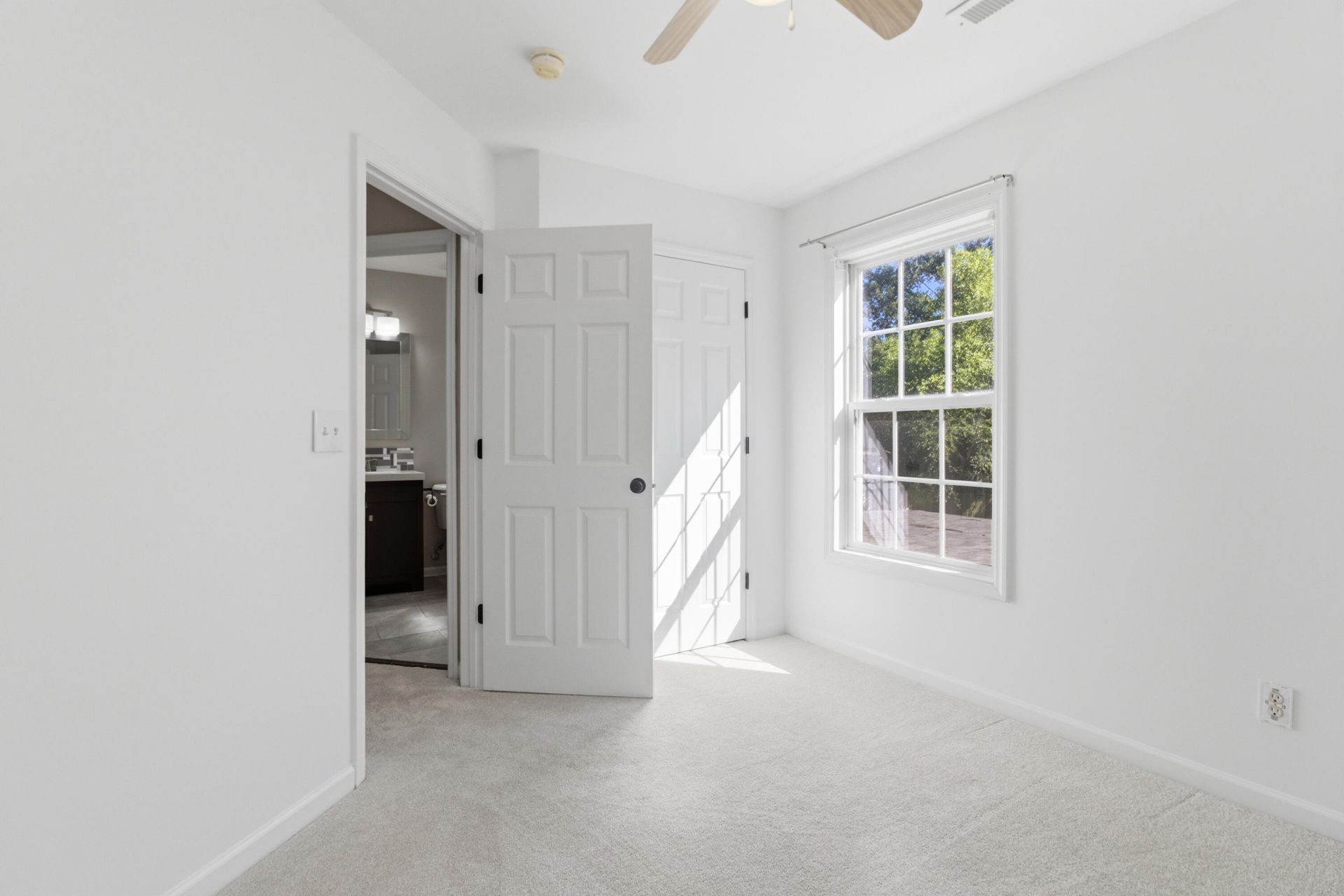 115 Thousand Oaks Circle Photo 45