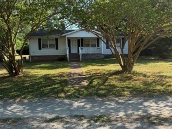 6748 Calhoun Street , Gloucester, VA 23061