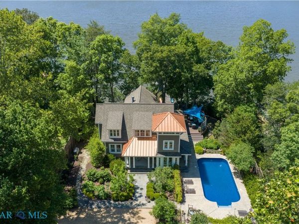 158 River Road Circle, Saluda, VA 23149