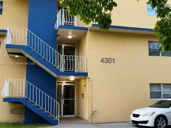 4301 NW South Tamiami Canal Dr, Unit 3-101, Miami, FL 33126