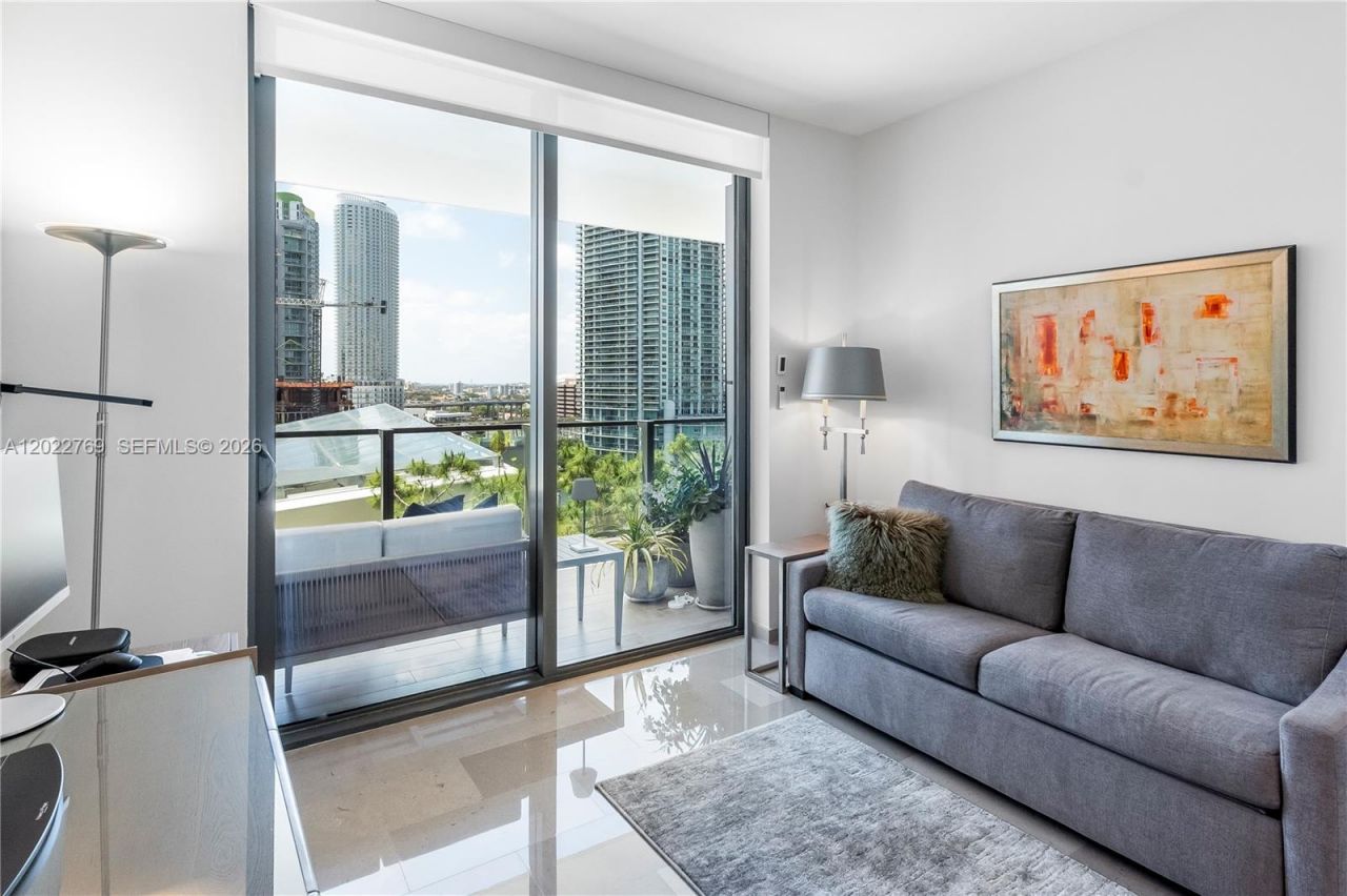68 SE 6th Street , Unit 810, Miami, FL 33131 Photo