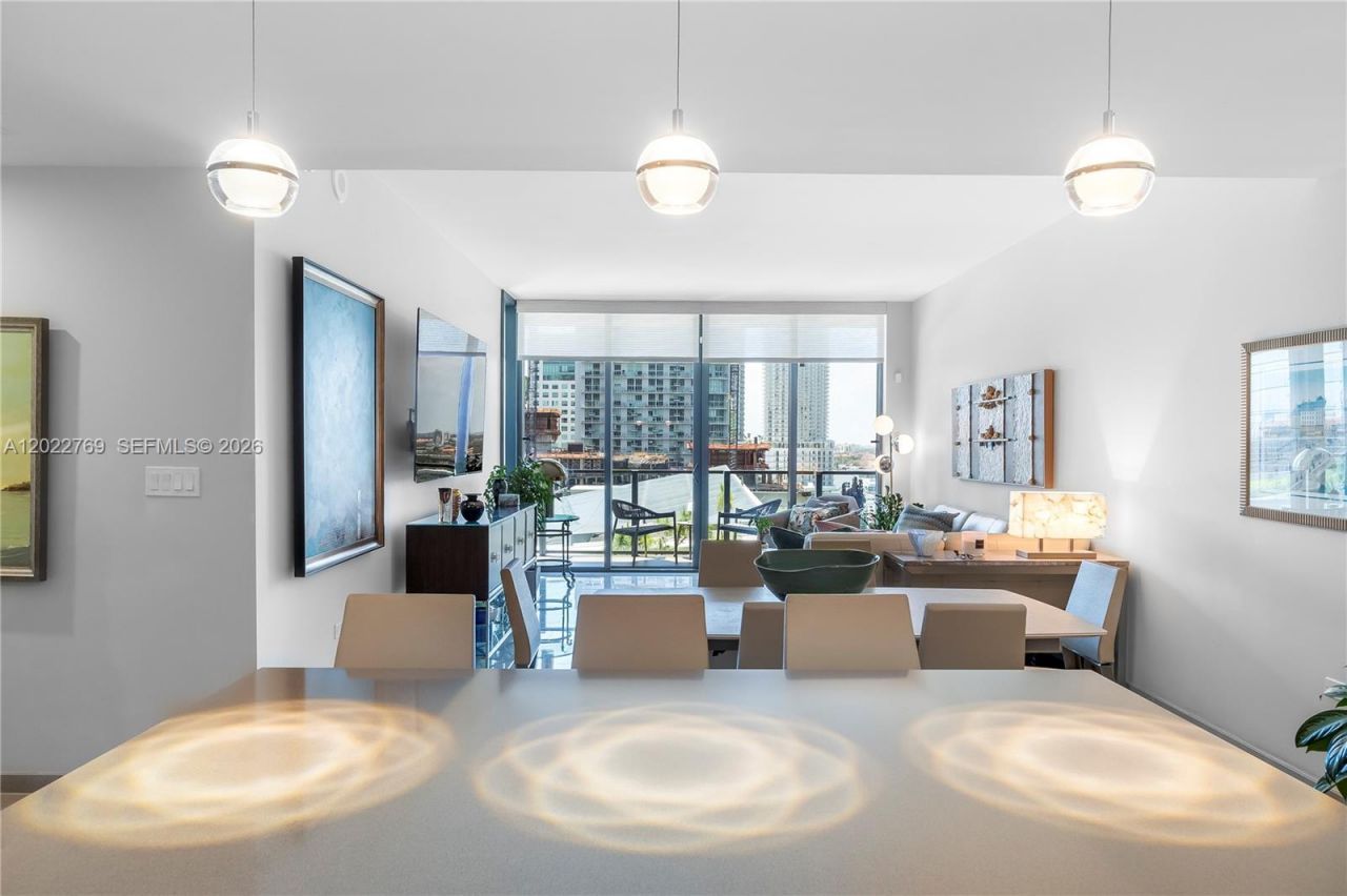 68 SE 6th Street , Unit 810, Miami, FL 33131 Photo