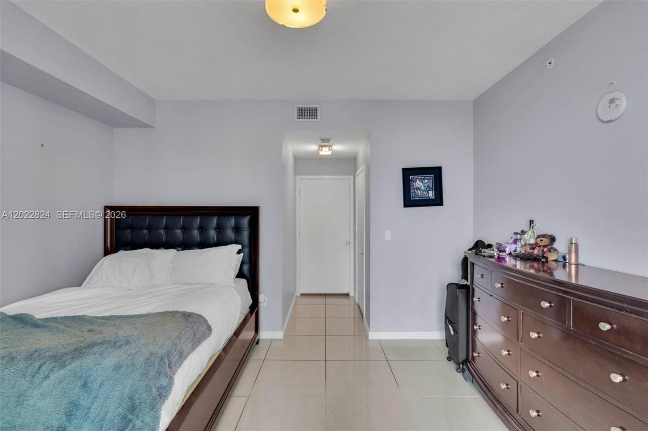 79 SW 12th St , Unit 1605, Miami, FL 33130 Photo