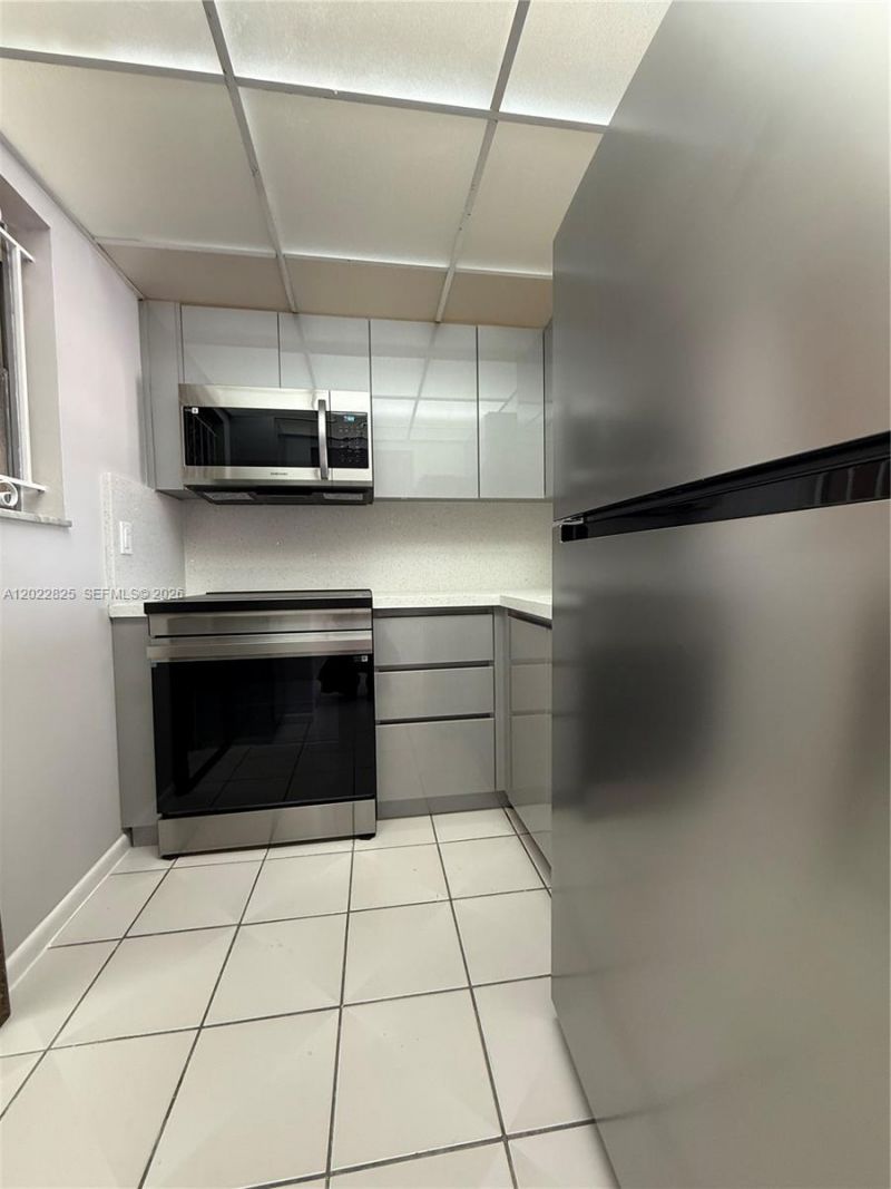 6820 W Flagler St, Miami, FL 33144 Photo