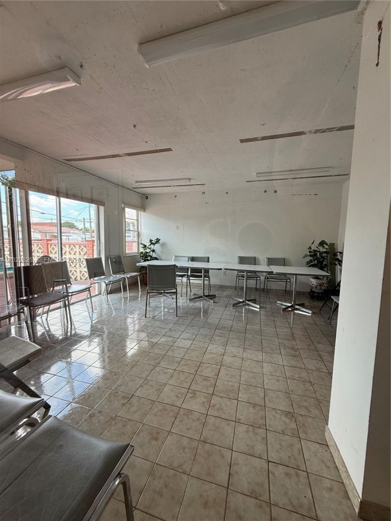 6820 W Flagler St, Miami, FL 33144 Photo