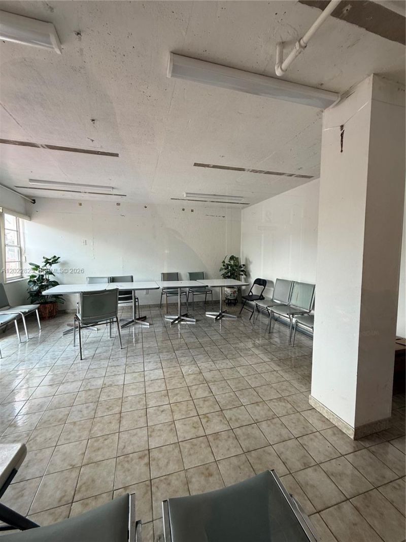 6820 W Flagler St, Miami, FL 33144 Photo