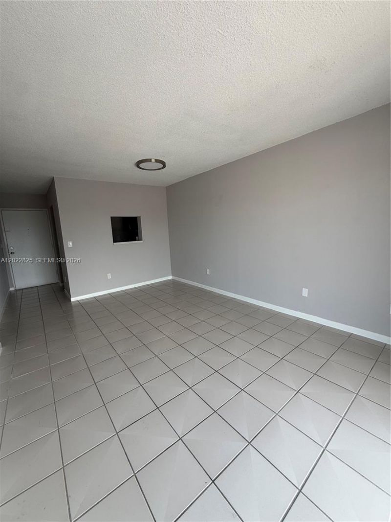 6820 W Flagler St, Miami, FL 33144 Photo