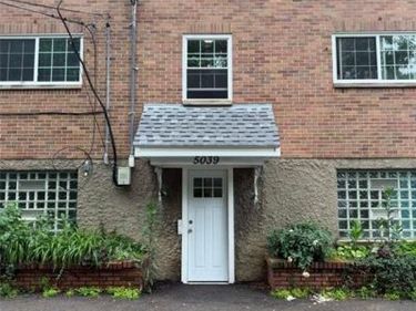 5039 Far Hills Avenue, Dayton, OH 45429