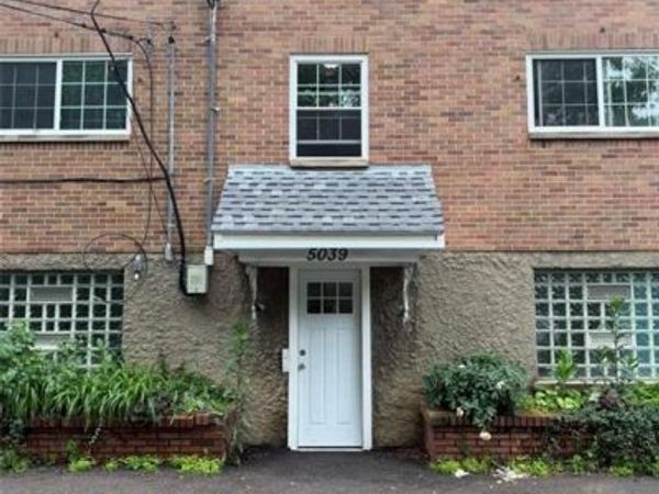 5039 Far Hills Avenue, Dayton, OH 45429