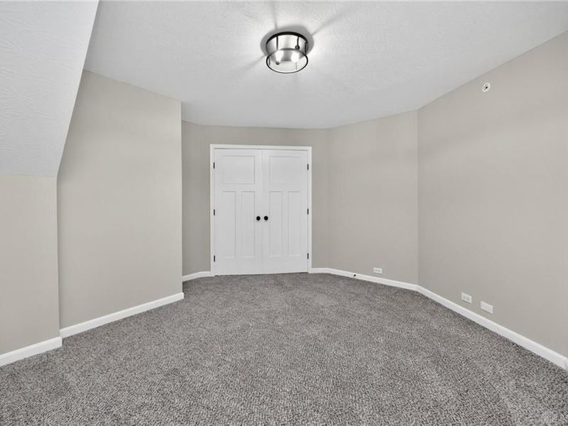 405 Bethpage Way, Turtlecreek Township, OH 45036 Photo 10