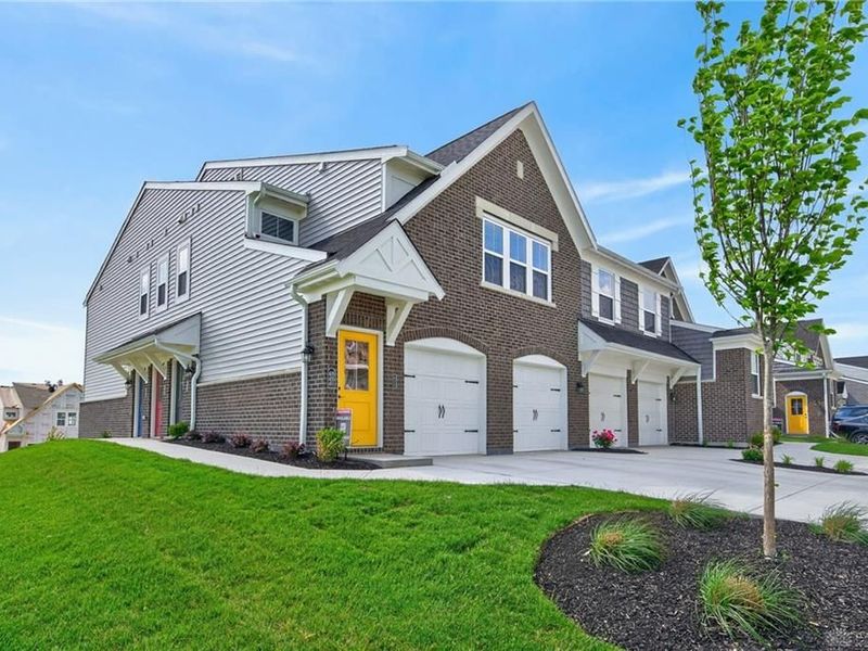 405 Bethpage Way, Turtlecreek Township, OH 45036 Photo 2