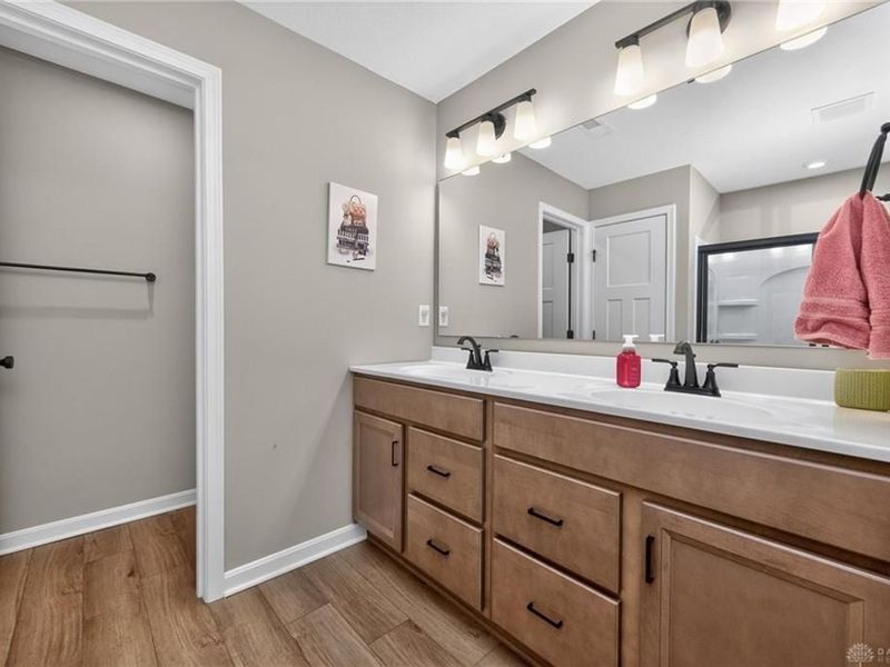 405 Bethpage Way, Turtlecreek Township, OH 45036 Photo 28