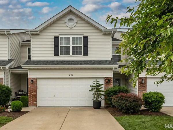 202 Sword Lily Drive, O'Fallon, MO 63366