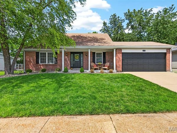693 Rustic Valley Drive, Ballwin, MO 63021