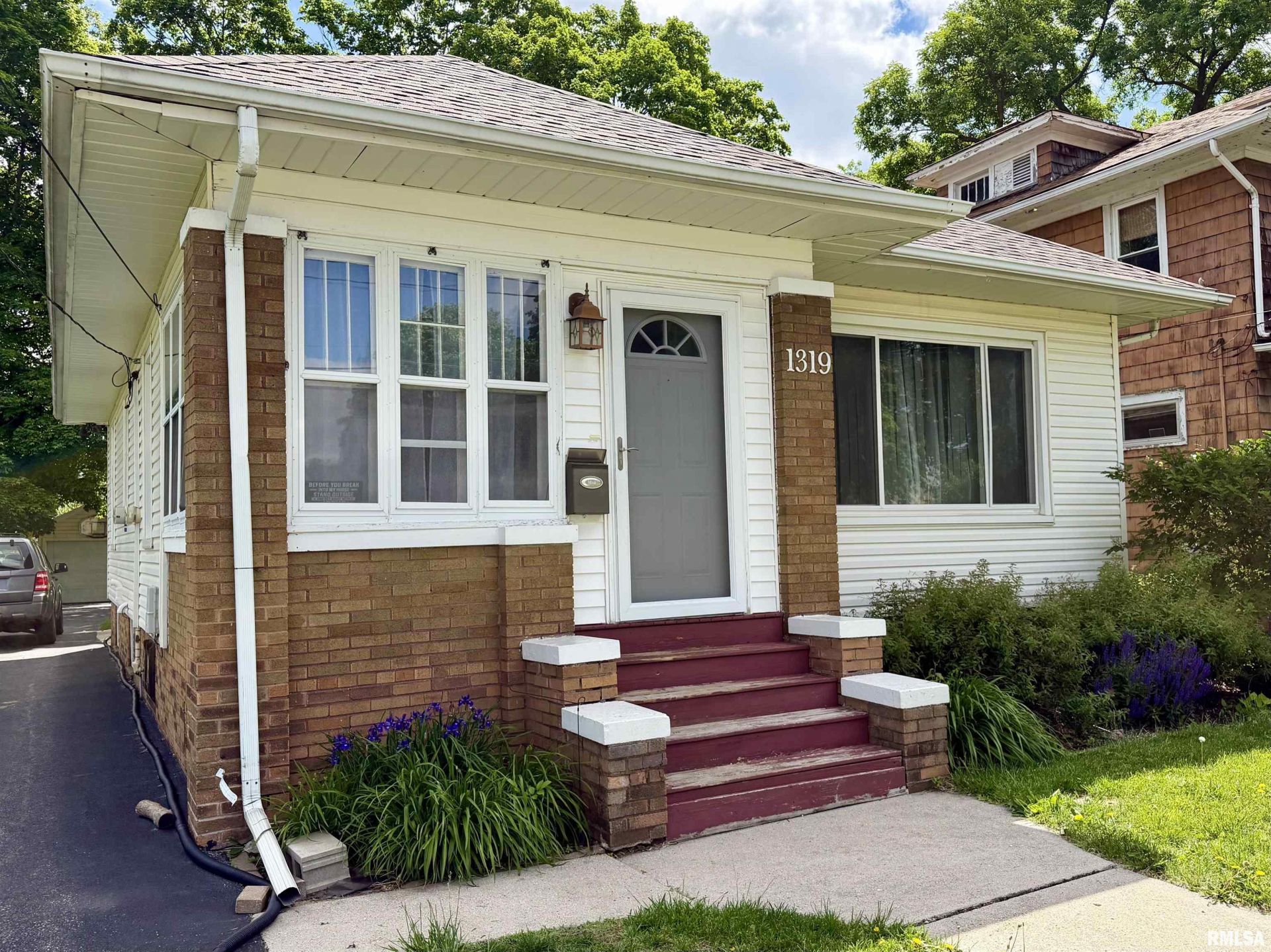 1319 Willard Street, Galesburg, IL 61401 Main Photo