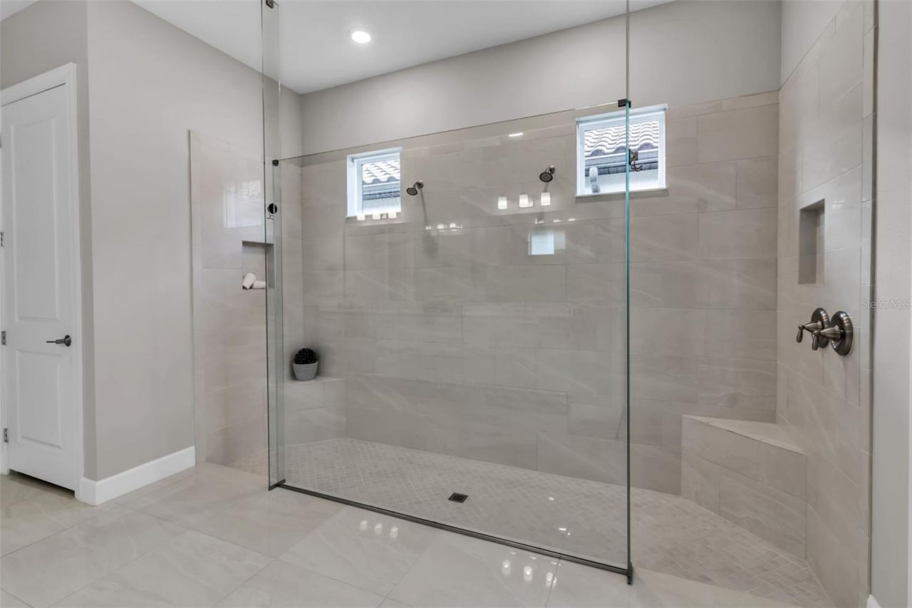 5618 Caserta Court , Palmetto, FL 34221 Photo