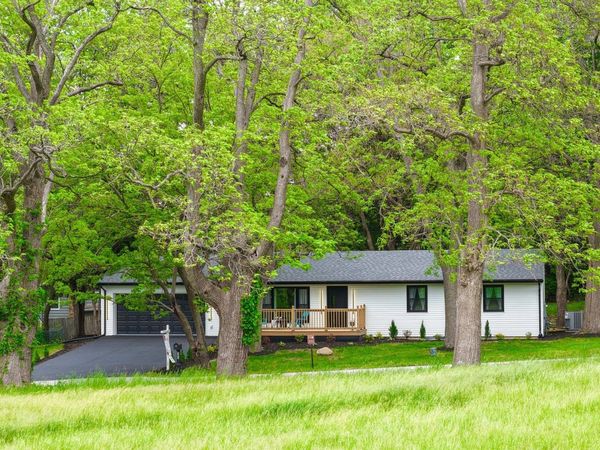 35W302 PINELANDS Road , St. Charles, IL 60174