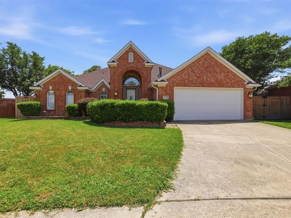 6320 Merritt Way Court, Arlington, TX 76018