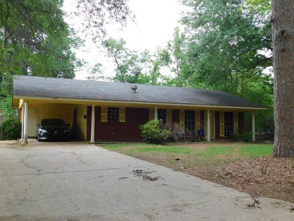 206 Roy Street , Springhill, LA 71075