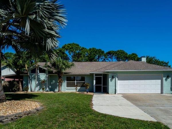 409 SE Voltair Terrace, Port St. Lucie, FL 34983