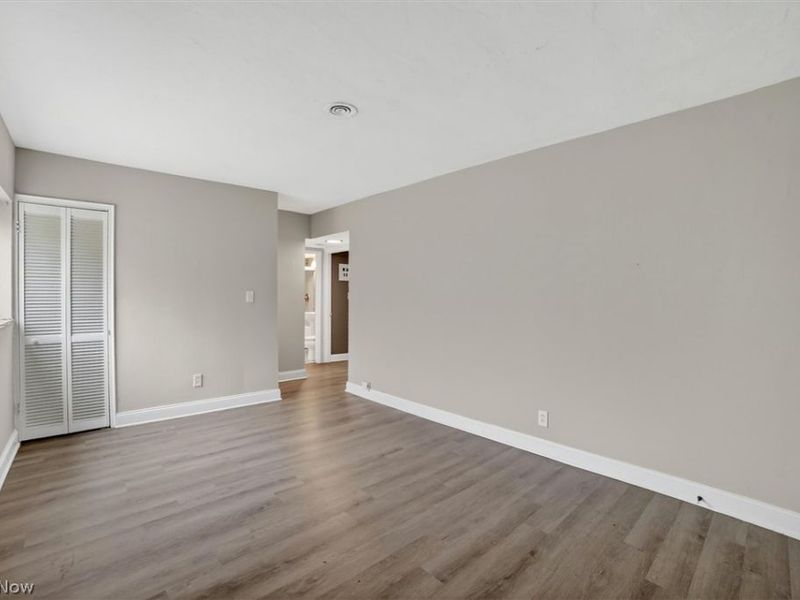 18963 Hilliard Boulevard, Unit 2, Rocky River, OH 44116 Photo 4