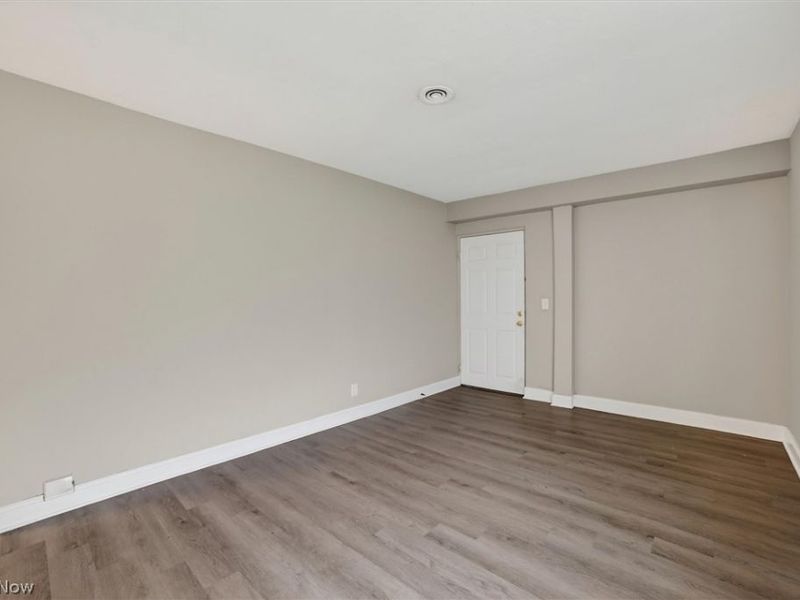 18963 Hilliard Boulevard, Unit 2, Rocky River, OH 44116 Photo 5