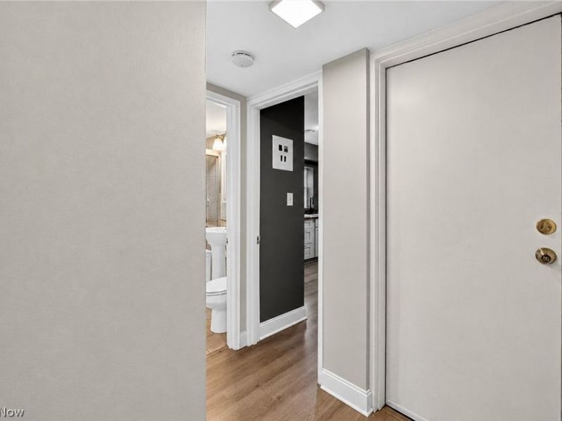 18963 Hilliard Boulevard, Unit 2, Rocky River, OH 44116 Photo 6