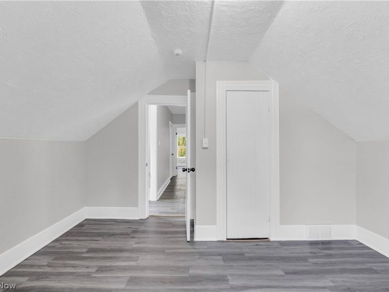 14131 Berwyn Avenue, Cleveland, OH 44111 Photo 16