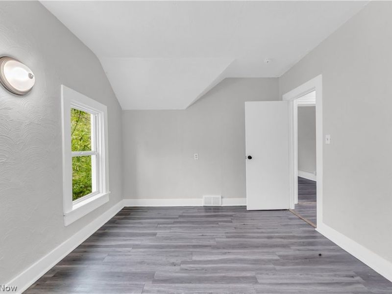 14131 Berwyn Avenue, Cleveland, OH 44111 Photo 18
