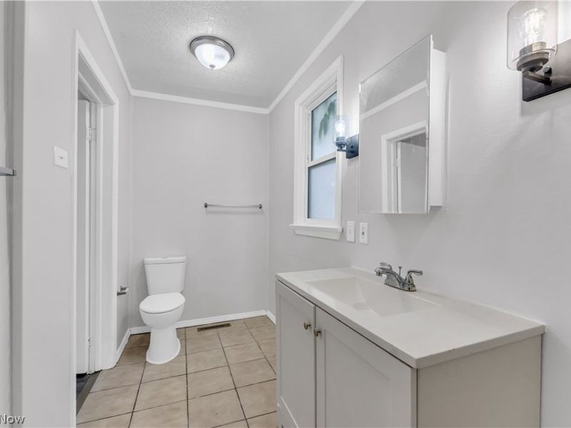 14131 Berwyn Avenue, Cleveland, OH 44111 Photo 21