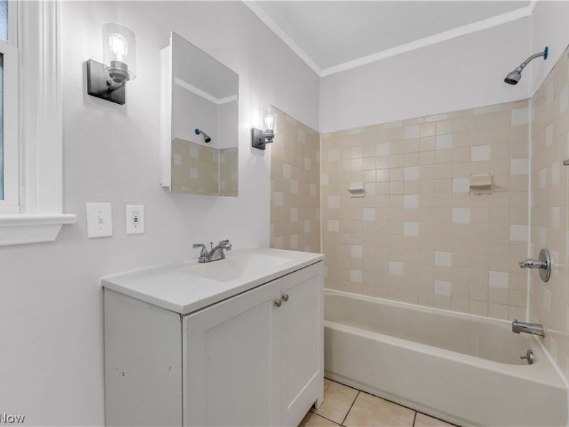 14131 Berwyn Avenue, Cleveland, OH 44111 Photo 22