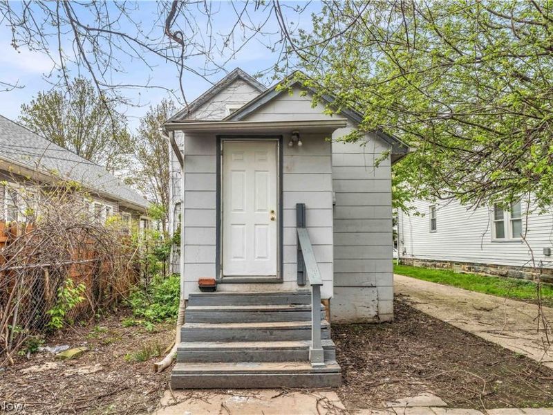 14131 Berwyn Avenue, Cleveland, OH 44111 Photo 24