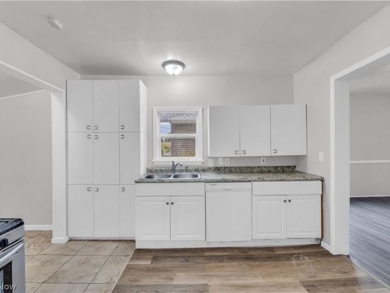 14131 Berwyn Avenue, Cleveland, OH 44111 Photo 8