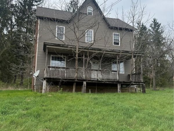415 Schoolhouse Rd, Stoystown, PA 15563