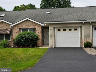 883 GEYER DRIVE, CHAMBERSBURG, PA 17201
