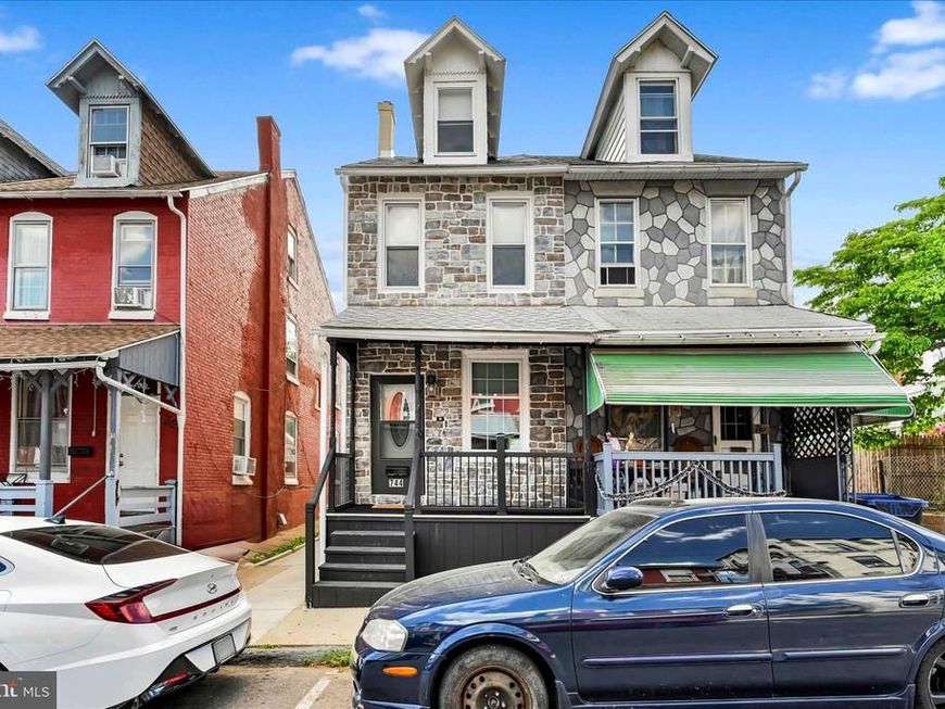 744 Pear Street, Reading, PA 19601 Main Photo