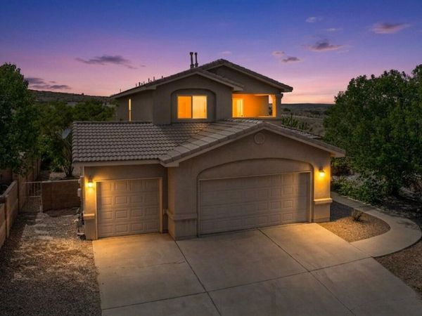 929 Loma Pinon Loop NE, Rio Rancho, NM 87144