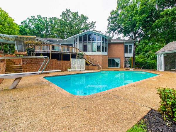 205 Hillwood Dr , Waverly, TN 37185